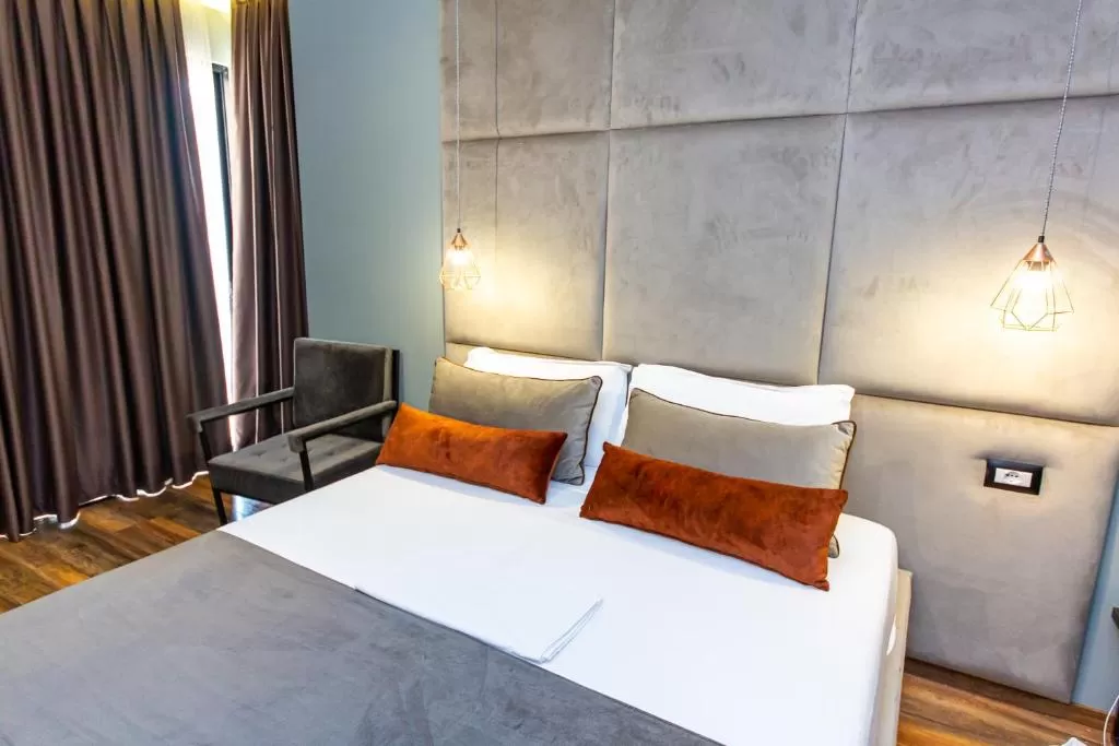 Apollon DBL Deluxe SSV 1.jpg